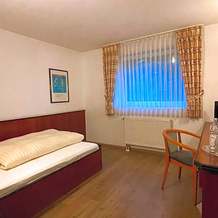 Hotel Haus Hubertus, Эльсдорф — фото 3