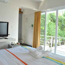 O.U.M.Hotel, 程逸 — 照片 4