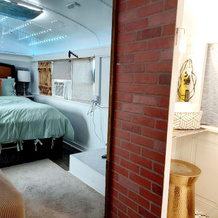 Bruiser Cozy Riverfront School Bus Pet Friendly, 西门罗 — 照片 5
