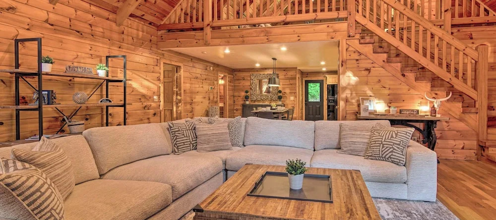 7 Mi to Ski Slopes: Mars Hill Cabin w/ Hot Tub!, 马尔斯希尔 — 照片 1