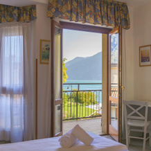 Hotel Garda Bellevue, 利莫内苏尔加达 — 照片 3