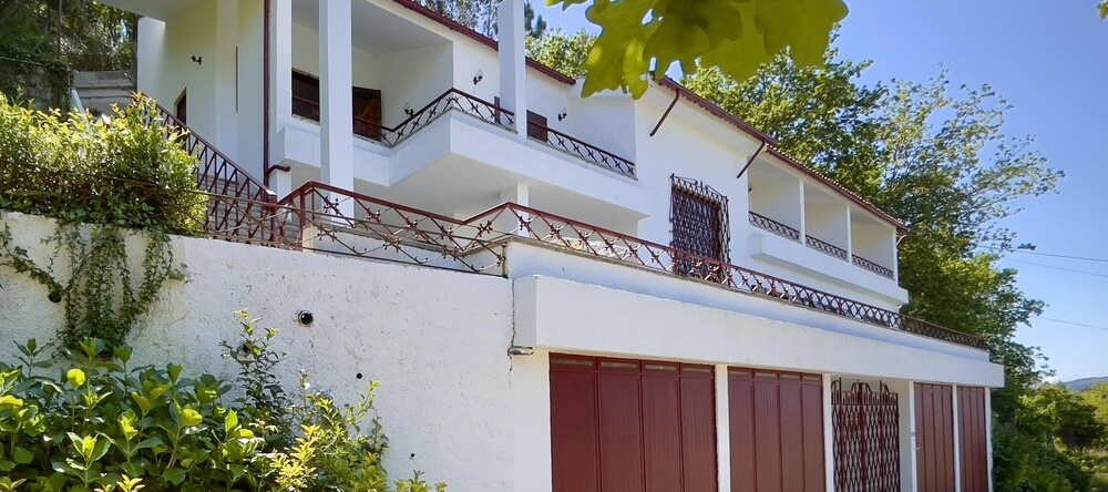 Villa Bouro - Stunning 4-bed Villa Near Geres, 特拉什迪博鲁 — 照片 1