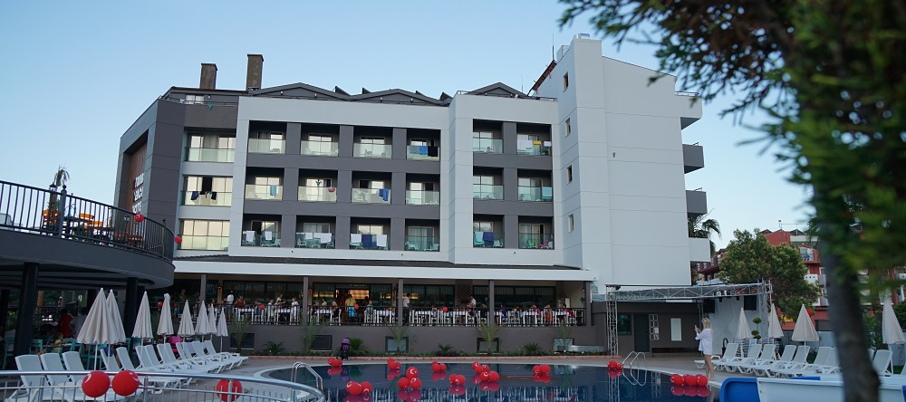 Istanbul Beach Hotel, 凯梅尔 — 照片 1