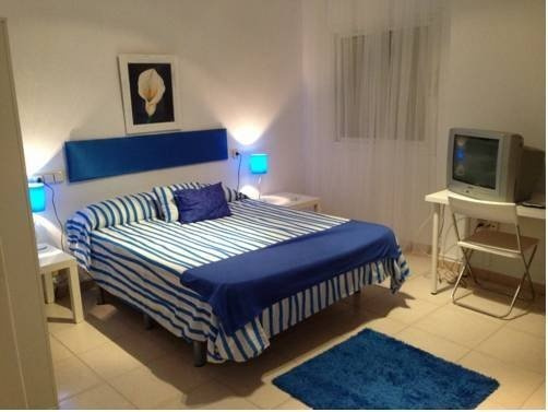 Hotel M&M, Lucena — photo 1