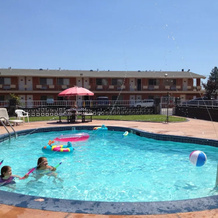 The River Inn and Suites, 雷德布拉夫 — 照片 2