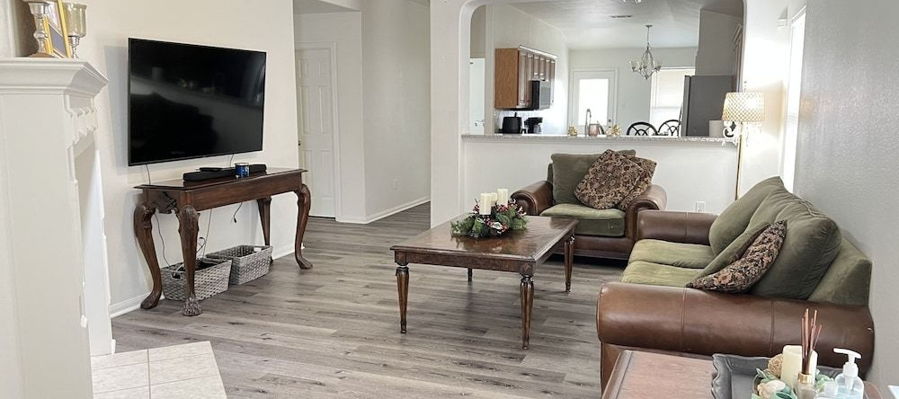 Entire Gorgeous Residential House,10 Min From Fort Hood Airport, Килин — фото 1