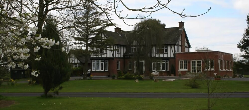 Highbury House, 班拉特 — 照片 1