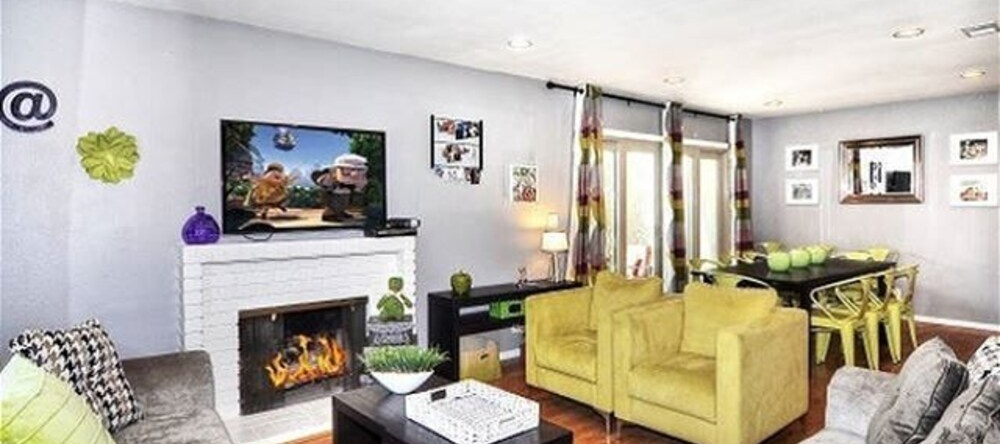 Mad Hatter 3 Bedrooms 2.5 Bathrooms Condo, 阿纳海姆 — 照片 1