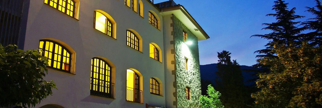 Hotel Els Caçadors de Maçanet, 马萨内特德卡夫雷尼斯 — 照片 1