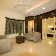 Grand Sarovar Portico, 拉图尔 — 照片 4