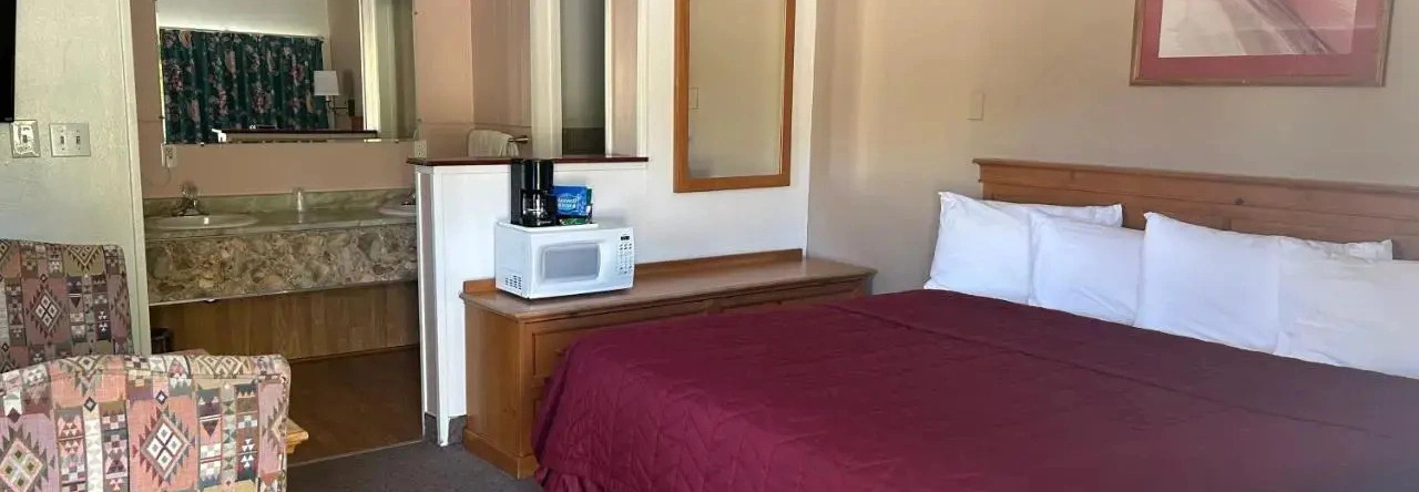 Redwood Arms Motel, 帕奥尼亚 — 照片 1
