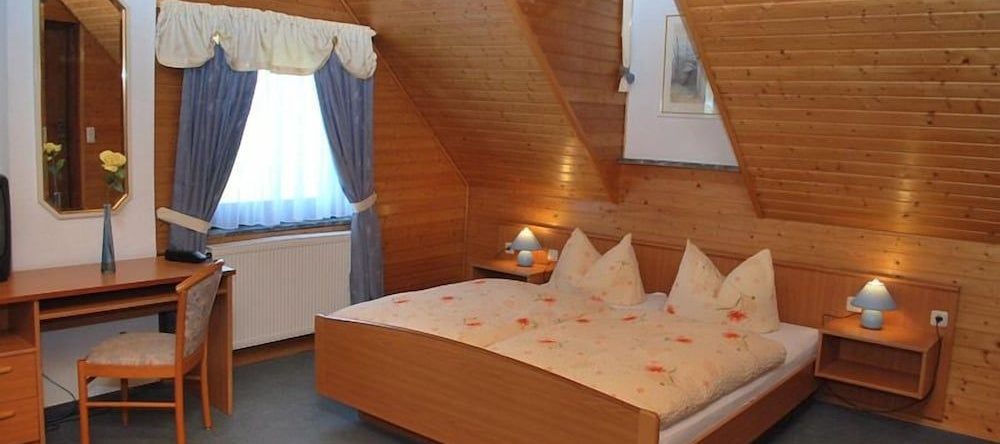 Hotel Waldschloss, Бад-Камберг — фото 1