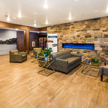 Cobblestone Inn & Suites - Fairfield Bay, Фэрфилд-Бей — фото 2