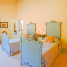 Completely renovated former farmhouse with infinity pool, Castiglione in Teverina — photo 2