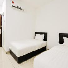 Super OYO 89495 Rich Hotel, Ayer Hitam — photo 3