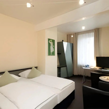 Adrett Hotel Königsallee, Dusseldorf — photo 3