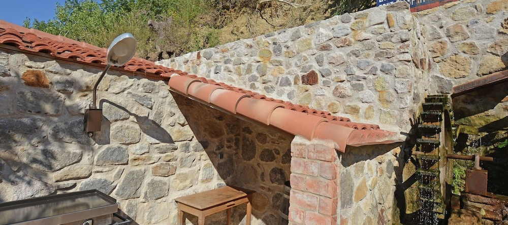 Quaint Villa With Private Pool in Molières-sur-cèze, Molieres-sur-Ceze — photo 1