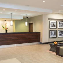 DoubleTree by Hilton Hotel Grand Rapids Airport, 大急流城 — 照片 2