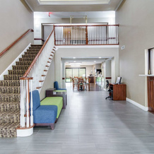 Econo Lodge Inn & Suites Canton, Canton — photo 4
