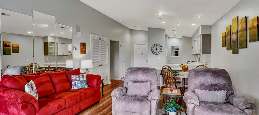 Fairway Heights 2 Bedroom Condo By Redawning, Брэнсон — фото 1