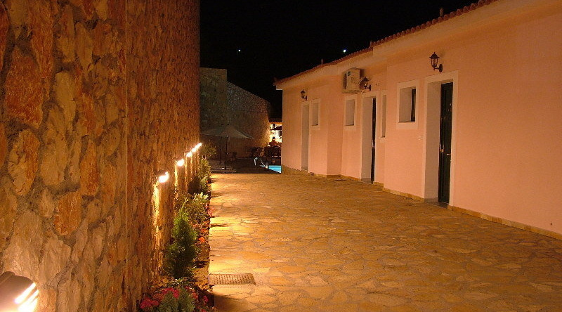 Sarantos Pool Suites, Свороната — фото 1