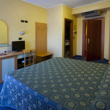 Hotel Villa Ghirlanda, 奇尼塞洛巴尔萨莫 — 照片 5