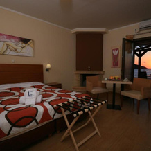 Faros Luxury Suites & Restaurant, Трифилия — фото 5
