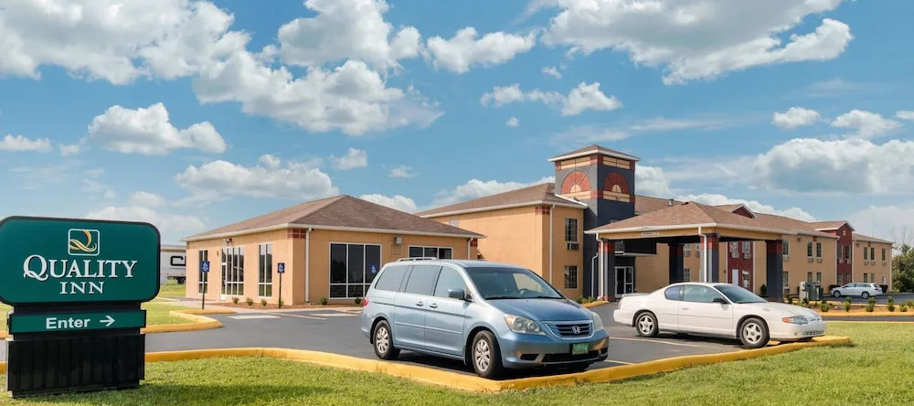 Econo Lodge Cadiz, 加的斯 — 照片 1