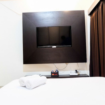 Warm And Homey Studio At The Oasis Cikarang Apartment By Travelio, Чикаранг — фото 3