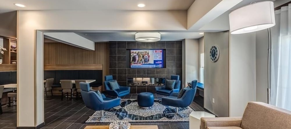 Microtel Inn & Suites By Wyndham Amsterdam, Амстердам — фото 1