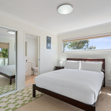 Relaxed 2br, 2bth Apartment With Balcony & Parking, Gungahlin — photo 3
