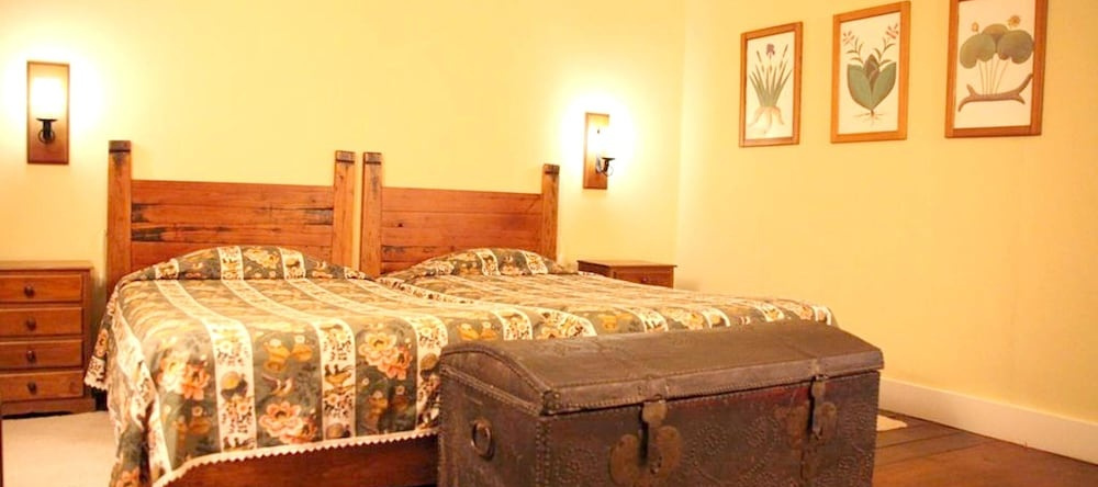 House With 2 Bedrooms in Torre de Moncorvo, With Wonderful Mountain Vi, 托里迪蒙科武 — 照片 1