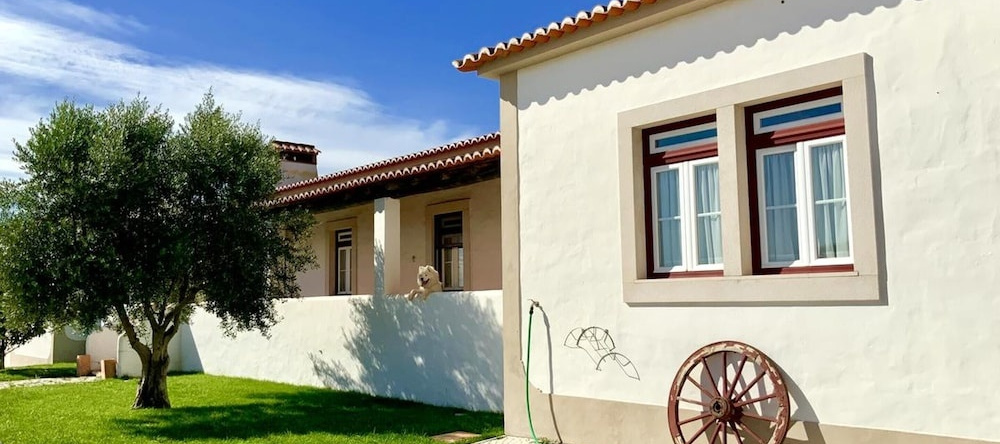 Villa With 3 Bedrooms in Casais de Sao Bras, With Wonderful Mountain View, Shared Pool, Enclosed Garden, Santarem — photo 1
