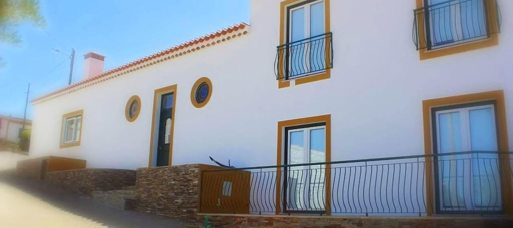 House With 7 Bedrooms in Corte de Pao E Agua, With Wonderful Mountain View, Enclosed Garden and Wifi, 梅尔托拉 — 照片 1