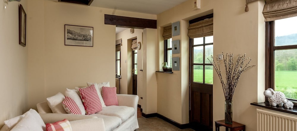 Luxury Cottage in Brecon With Garden, 格韦尼费德 — 照片 1