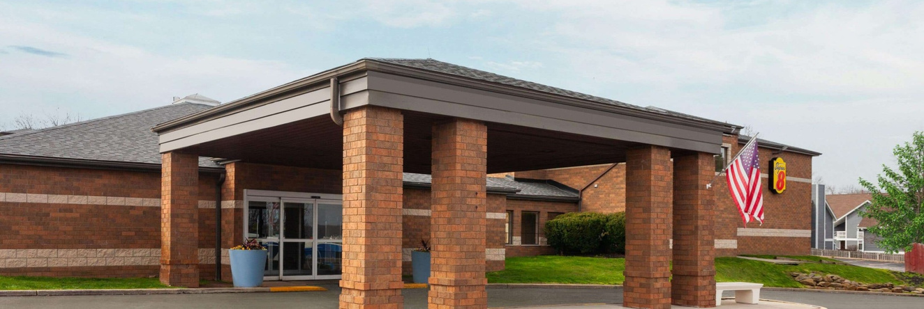 Super 8 By Wyndham Copley Akron, Площадь Copley — фото 1