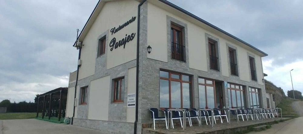 Hostal Restaurante Parajes, 卡斯特罗波尔 — 照片 1