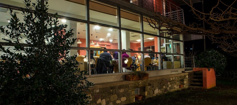 Gefiri Plakas Hotel, Монолити — фото 1