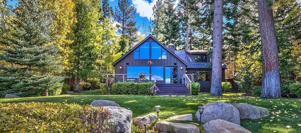 The Luxury Lakefront By Lake Tahoe Accommodations, Лейкридж — фото 1