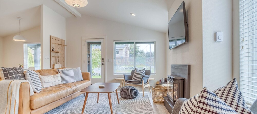 Sprig Dwelling MCA 1482, Manzanita — photo 1