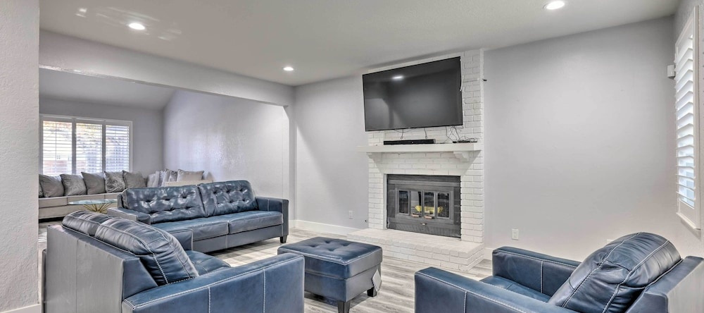 Modesto Home w/ Deck - 2 Mi to Vintage Faire Mall, 莫德斯托 — 照片 1