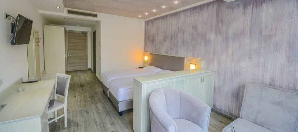Garda Suite Hotel, Лимоне-суль-Гарда — фото 1