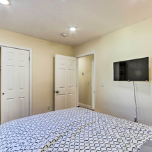 Bright Irvington Home ~ 2 Mi to Prudential Center!, Irvington — photo 2