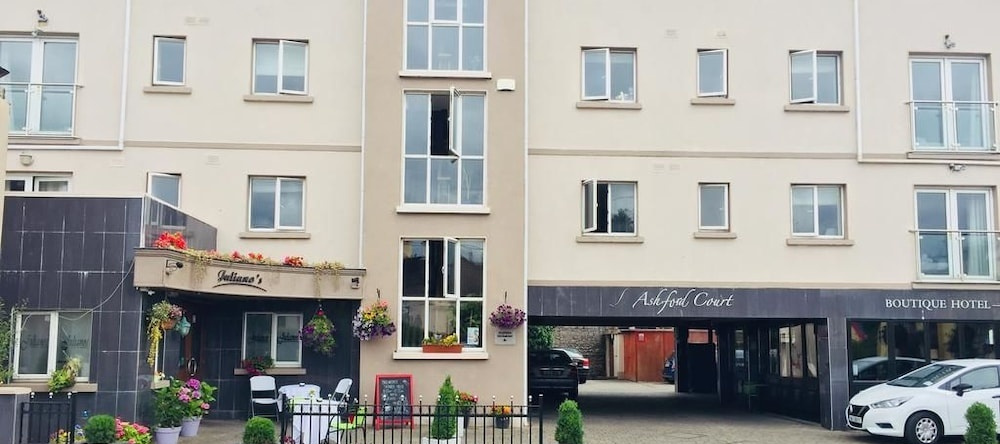 Ashford Court Boutique Hotel, Эннис — фото 1