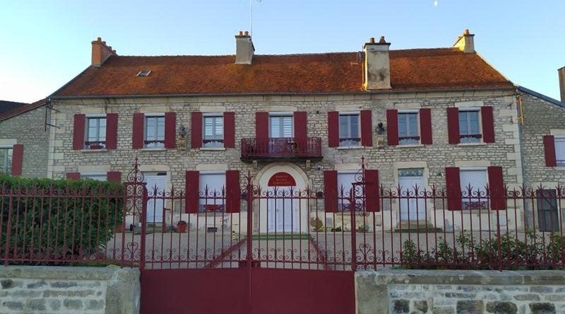 La Résidence du Canal de Bourgogne, 蒙巴尔 — 照片 1