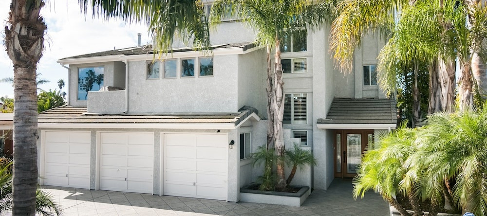 2462 Pierpont Blvd Home, 文图拉 — 照片 1