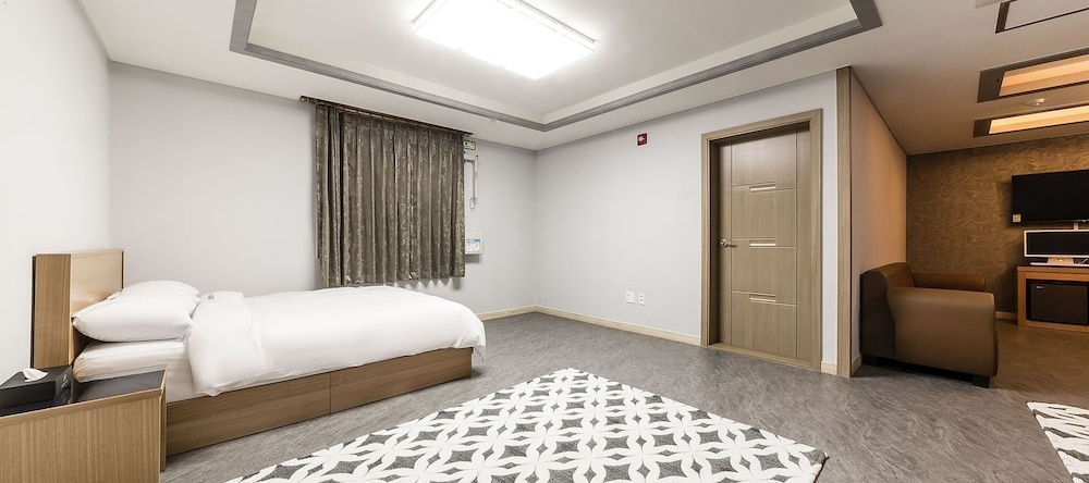 Chuncheon Bomnae Self Check-In Motel, Чхунчхон — фото 1
