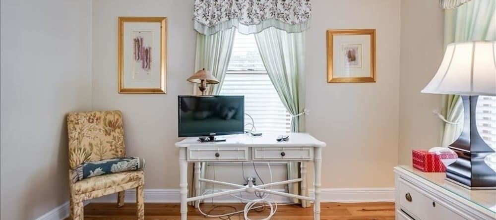 Anchor Inn - Unit 4 2 Bedroom Apts, Boca Grande — photo 1