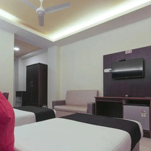 Hotel Saravana Bhavan by OYO Rooms, 蒂鲁琴杜尔 — 照片 3
