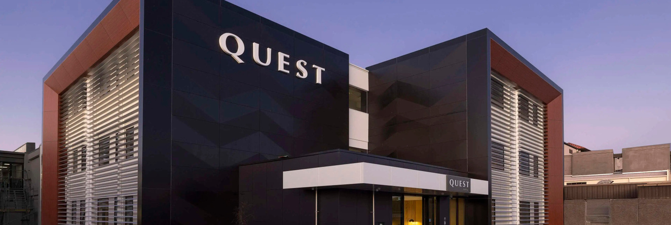 Quest Hastings, Хейстингс — фото 1
